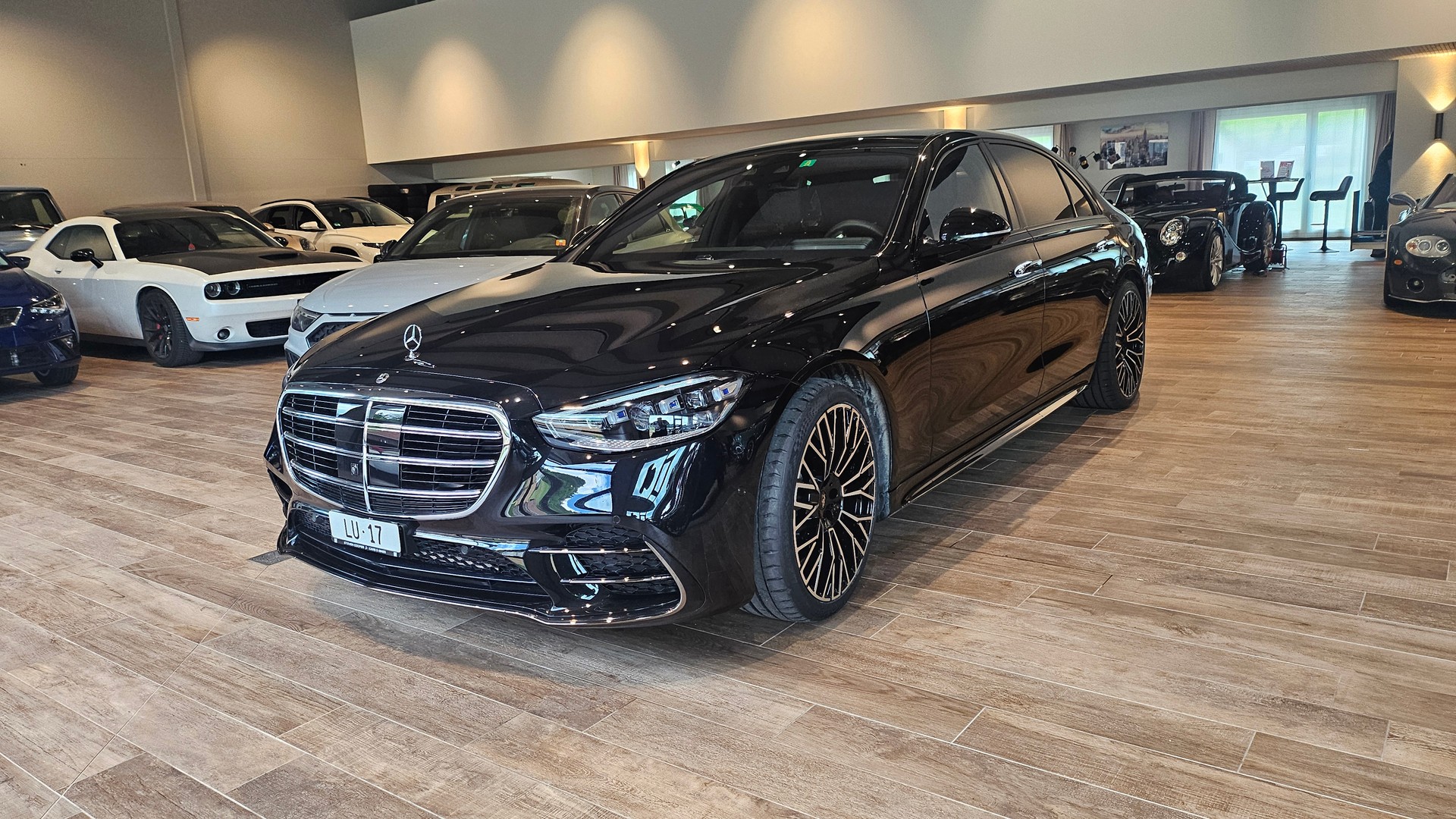 MERCEDES-BENZ S 580 e L 4Matic AMG Line 9G-Tronic-showroom-element-1