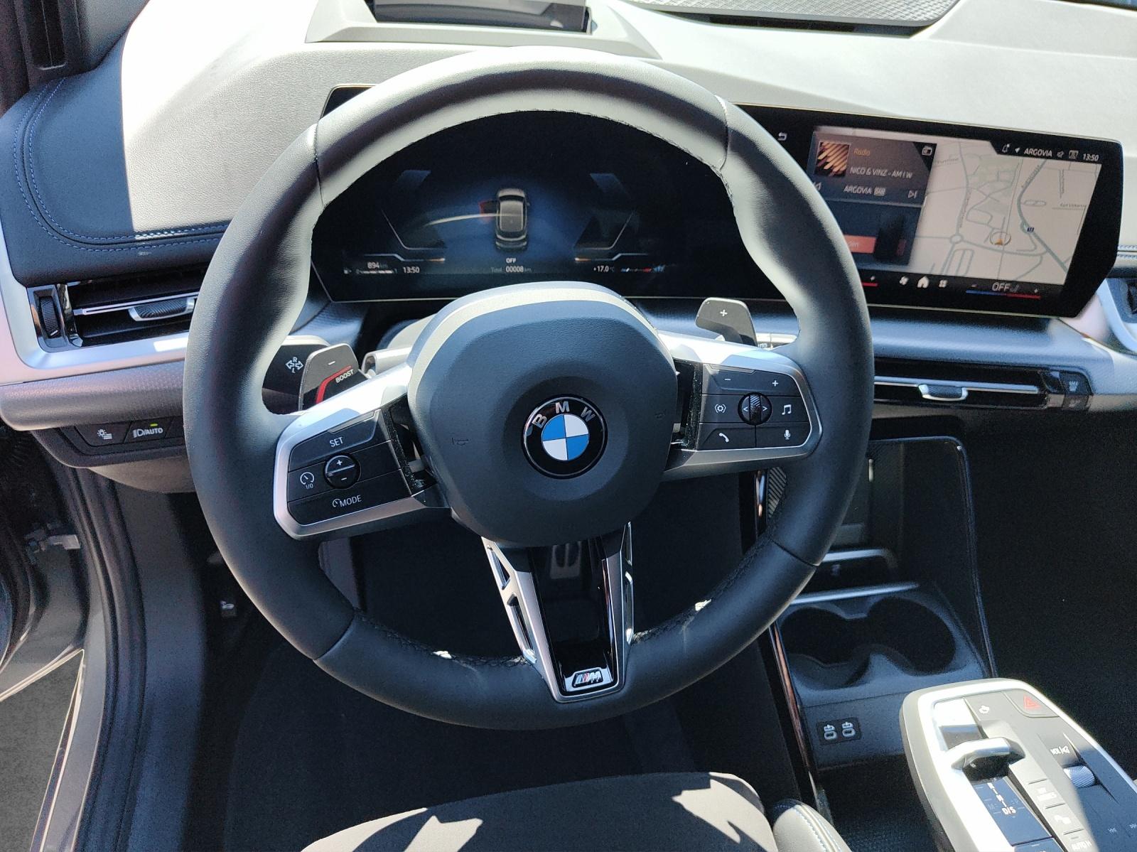 BMW 218d Active Tourer-image-8