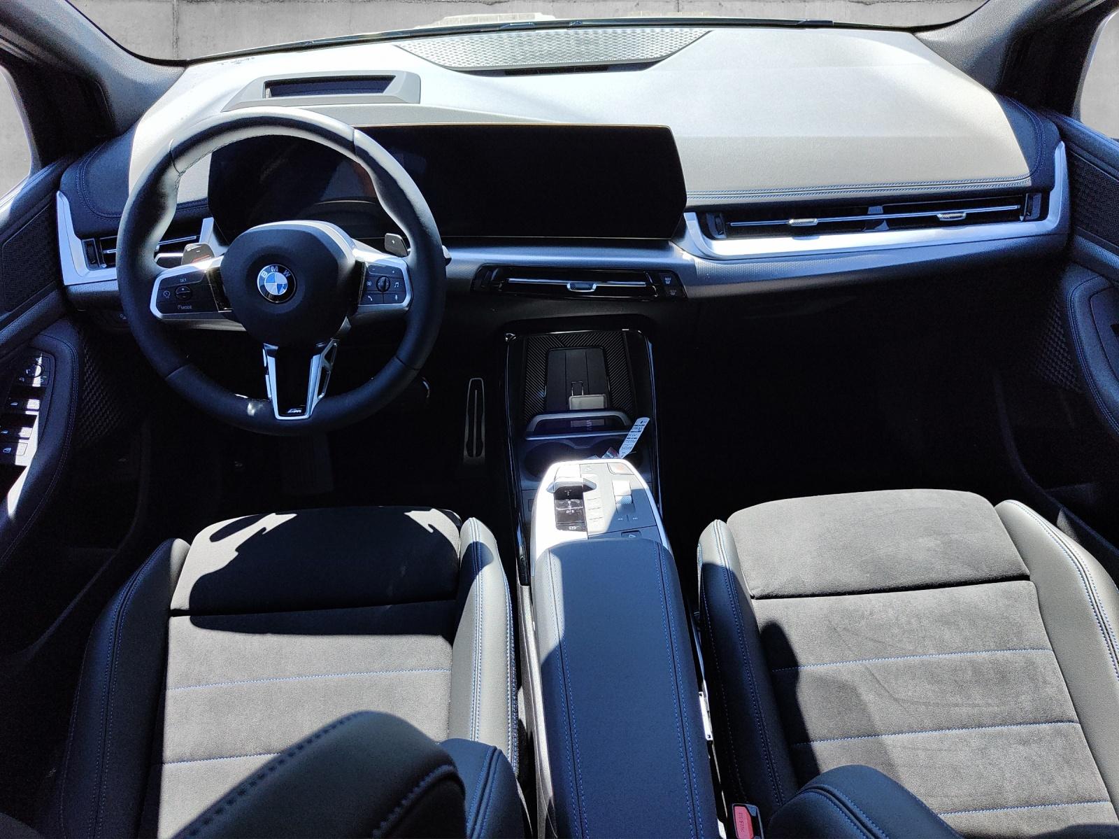 BMW 218d Active Tourer-image-15