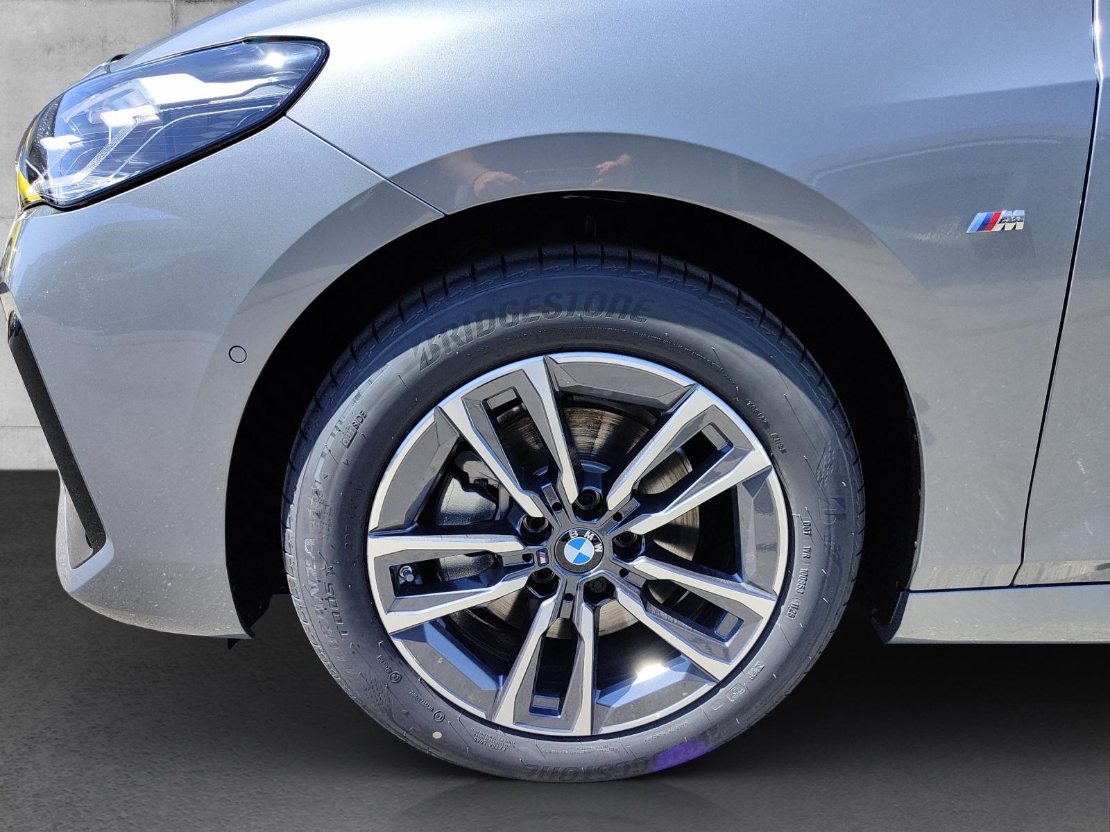 BMW 218d Active Tourer-image-5