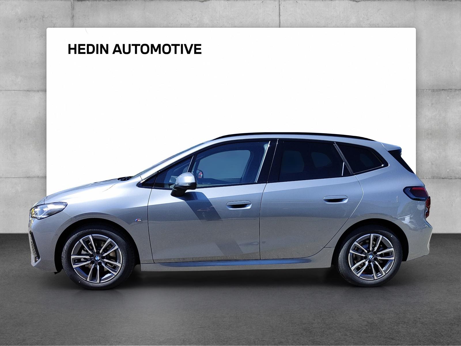 BMW 218d Active Tourer-showroom-element-1