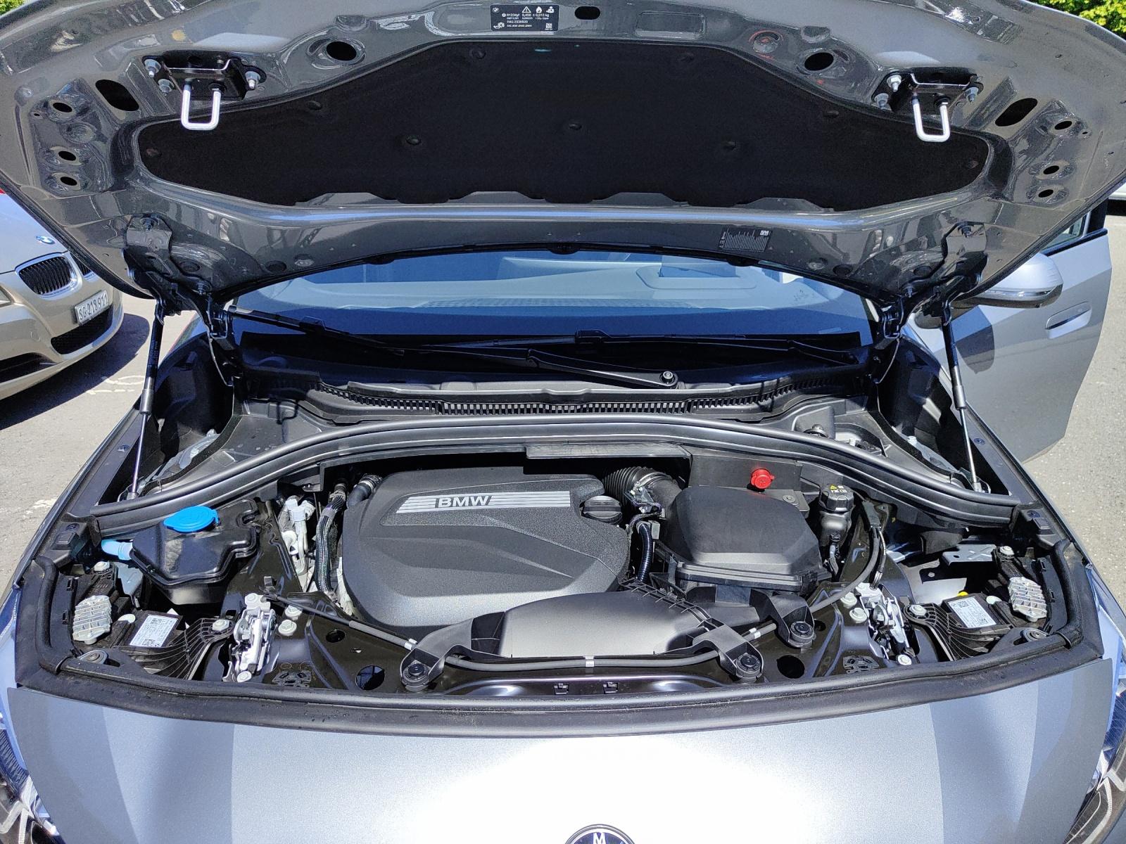 BMW 218d Active Tourer-image-16