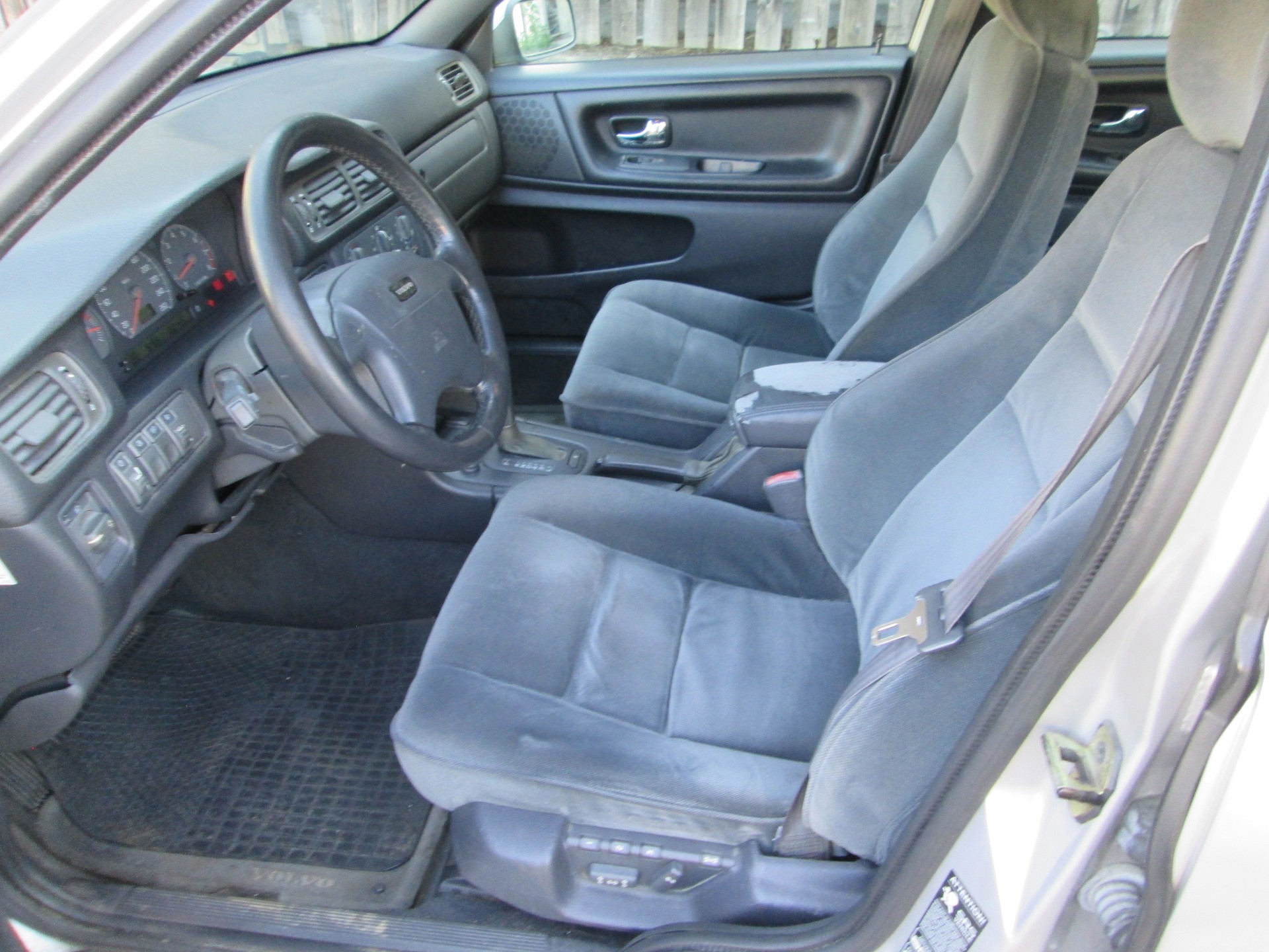 VOLVO V70 2.4 20V-image-7