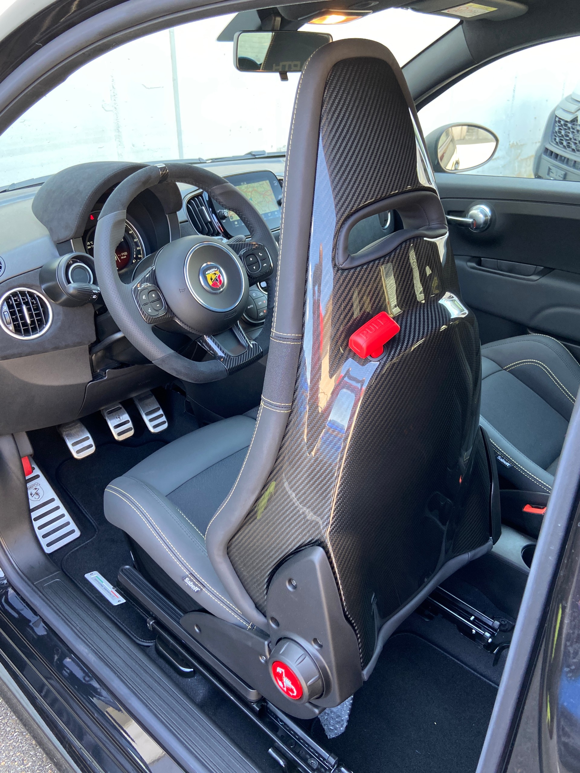 FIAT Abarth 695 75 Anniversario - Final Edition-image-10