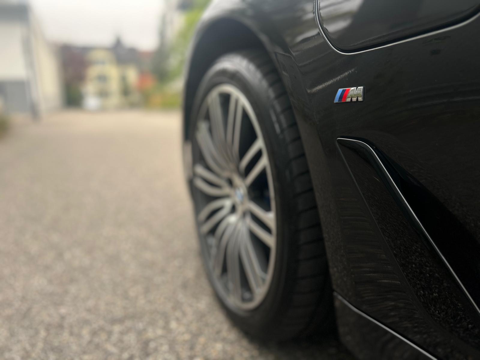 BMW 530e xDrive Pure M Sport Edition Steptronic-image-27