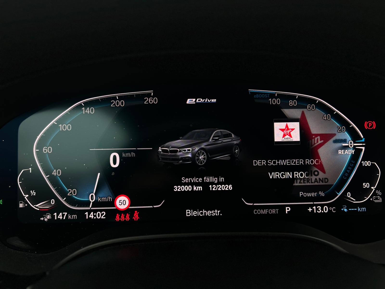 BMW 530e xDrive Pure M Sport Edition Steptronic-image-21