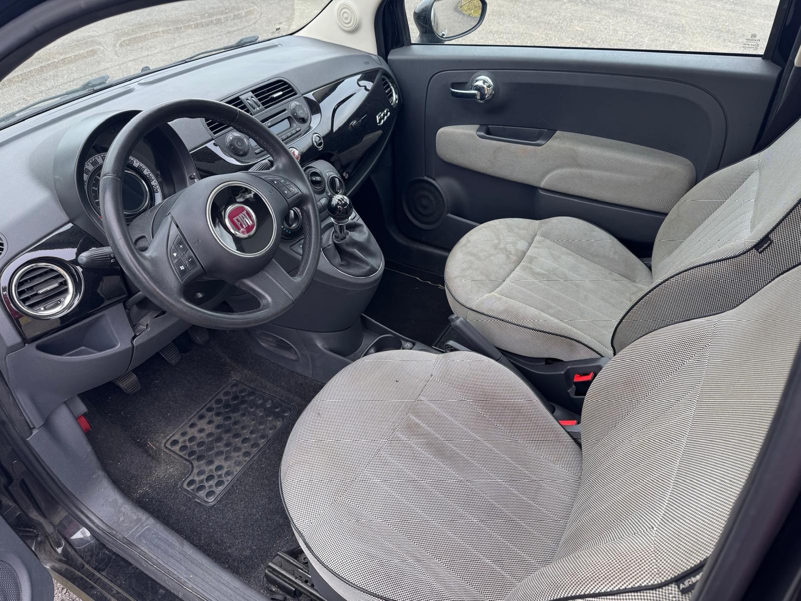 FIAT 500 1.4 16V Lounge-image-11