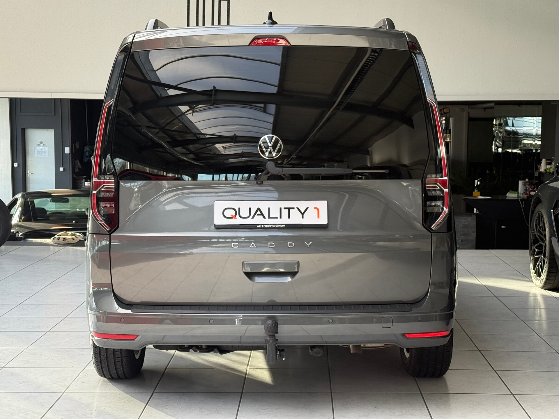 VW Caddy 1.5 TSI Liberty DSG * CH * Werksgarantie *-image-3