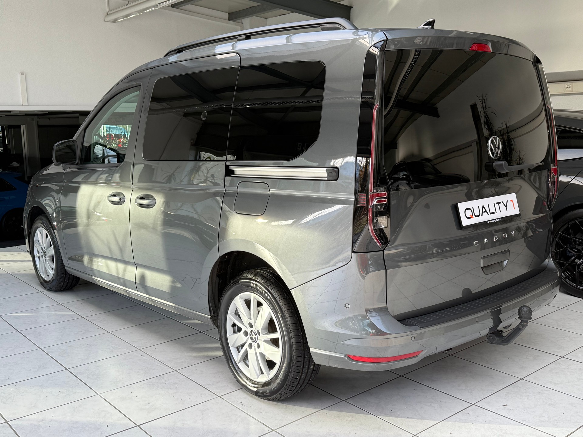 VW Caddy 1.5 TSI Liberty DSG * CH * Werksgarantie *-image-2