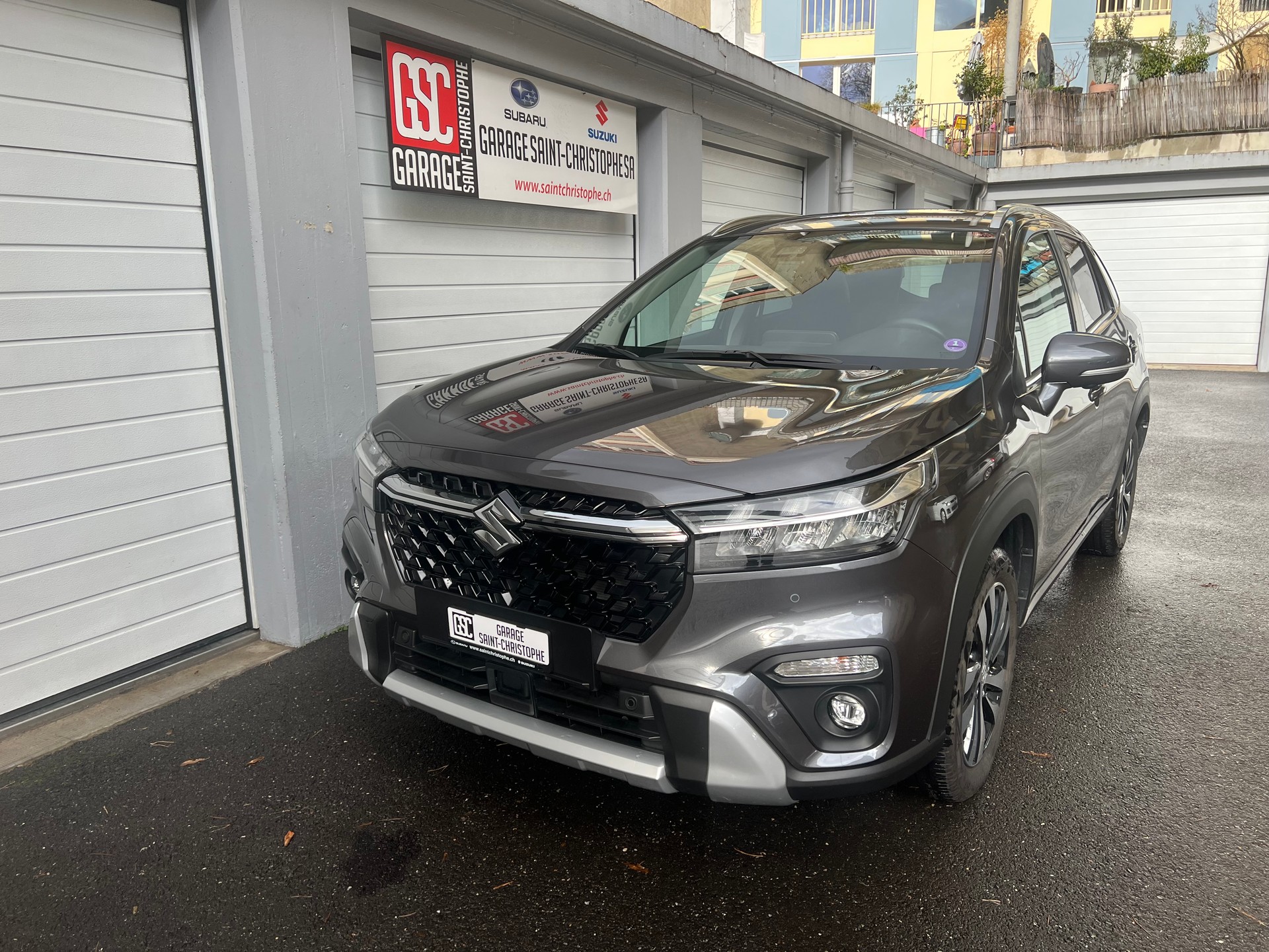 SUZUKI S-Cross 1.5 Compact Top Hybrid-image-2