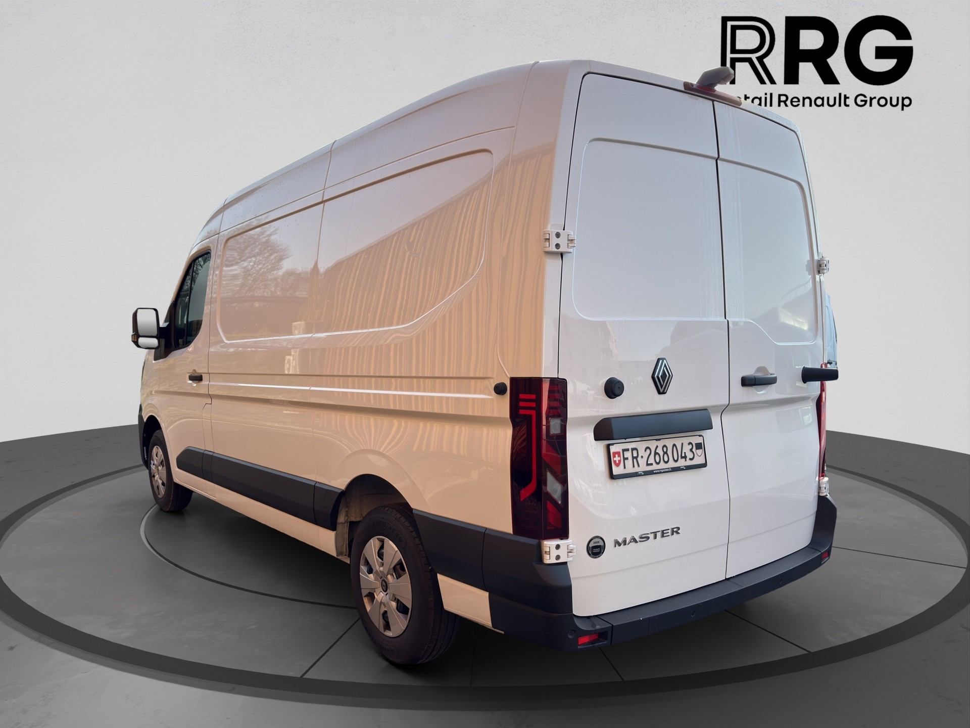 RENAULT Master T35 2.0 Blue dCi 130 L2H2 Advance-image-4