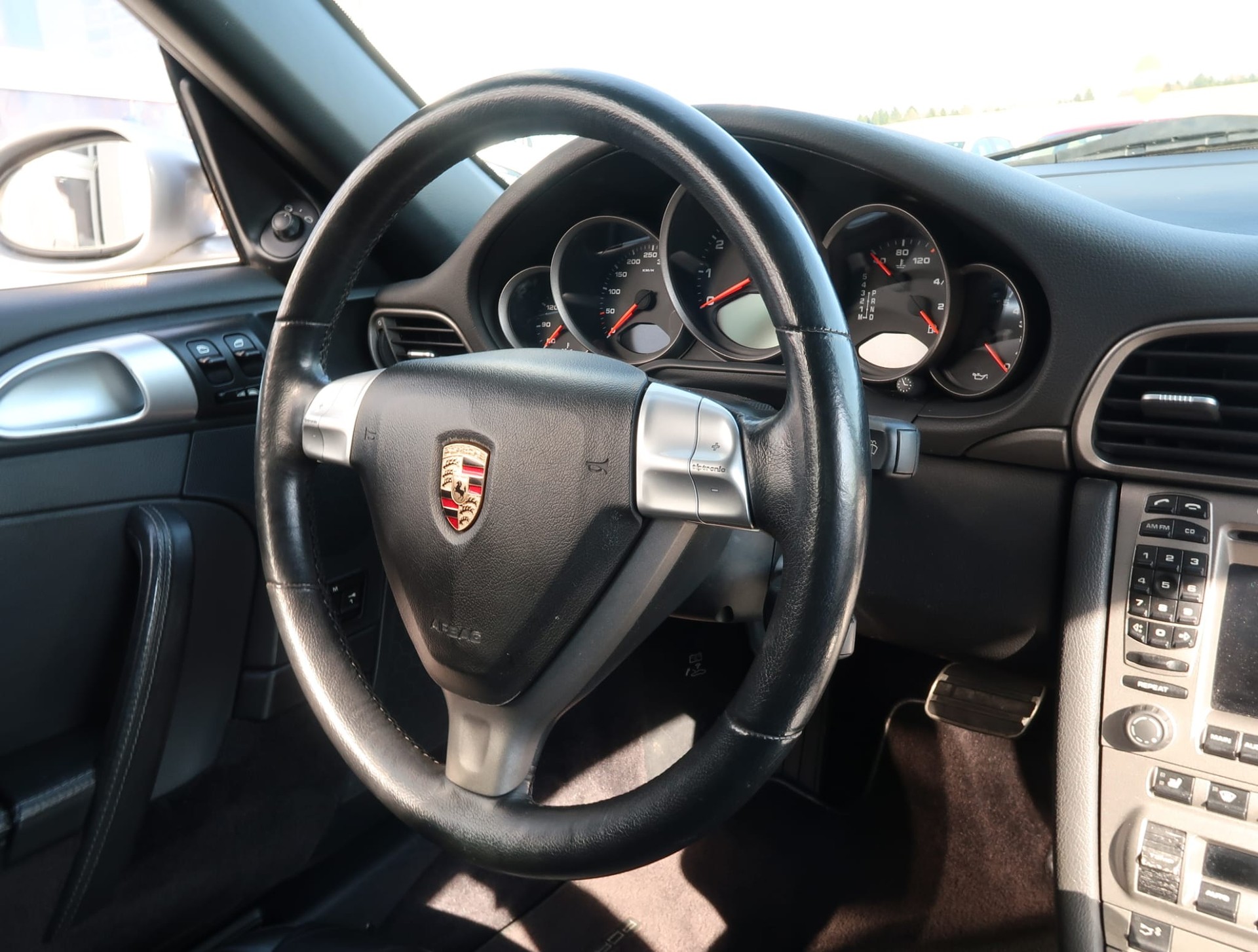 PORSCHE 911 Carrera 3.6 Cabriolet-image-16