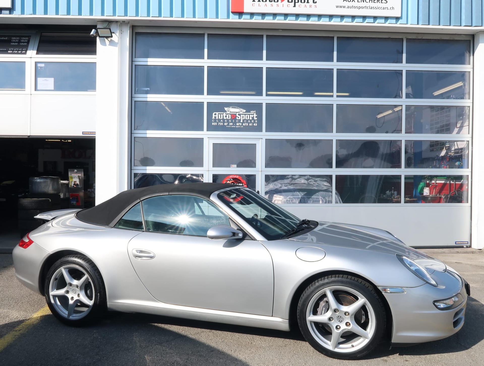 PORSCHE 911 Carrera 3.6 Cabriolet-image-5