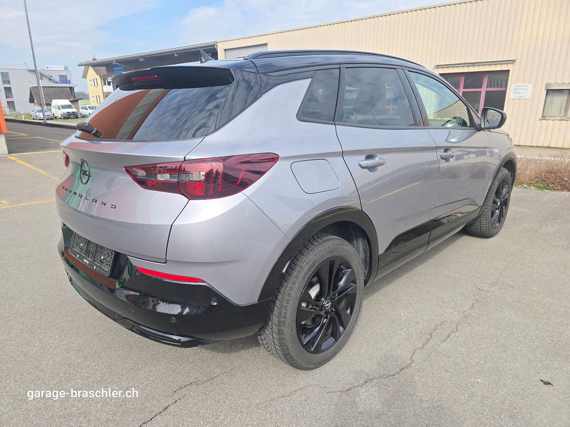 OPEL Grandland 1.2i TP GS Line Automatik-showroom-element-3