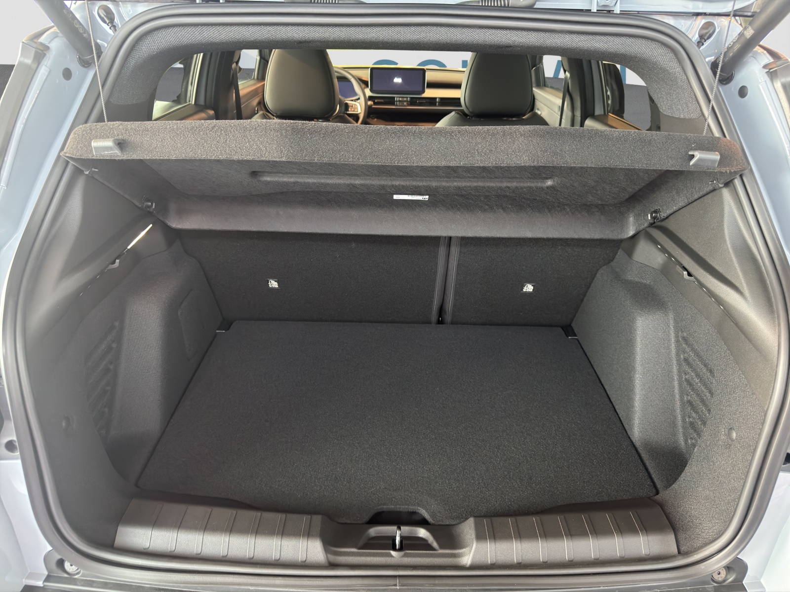 JEEP AVENGER 1.2 MHEV Overland 4-image-6