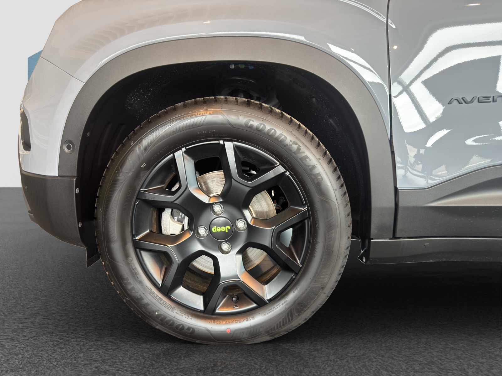 JEEP AVENGER 1.2 MHEV Overland 4-image-14