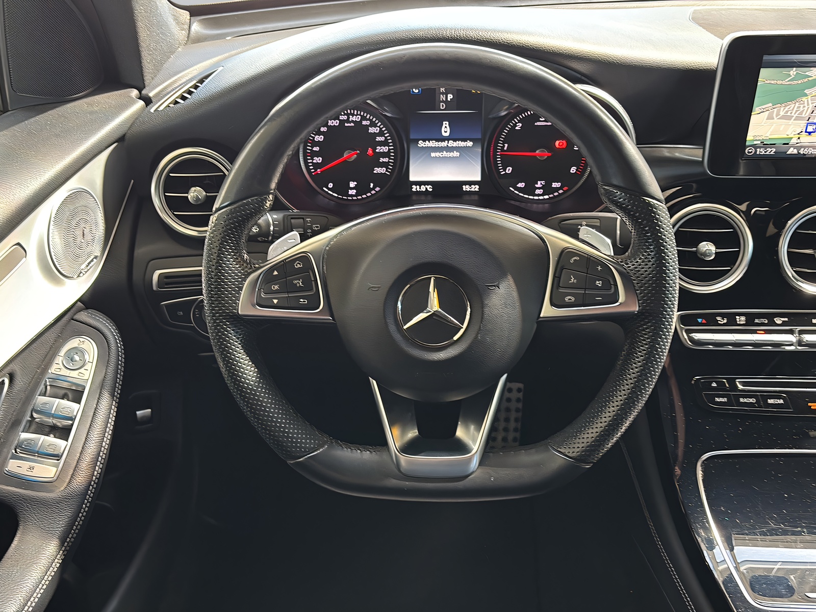 MERCEDES-BENZ GLC 250 d AMG Line 4m-showroom-element-3