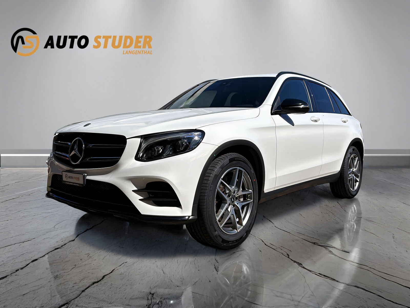 MERCEDES-BENZ GLC 250 d AMG Line 4m-showroom-element-1