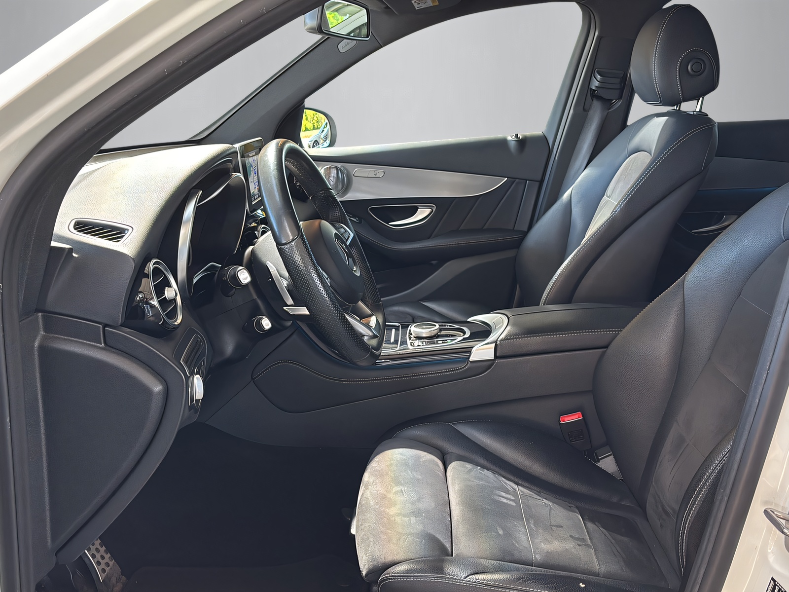 MERCEDES-BENZ GLC 250 d AMG Line 4m-showroom-element-2