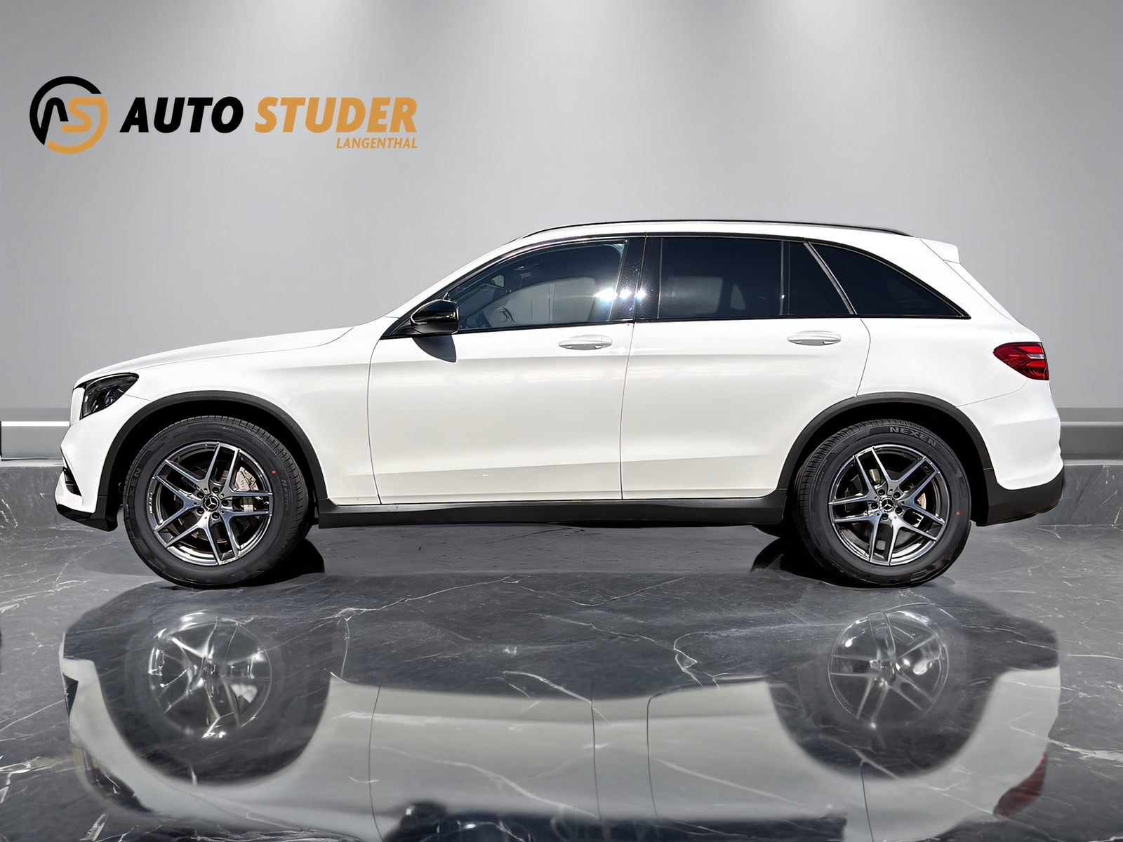 MERCEDES-BENZ GLC 250 d AMG Line 4m-image-7