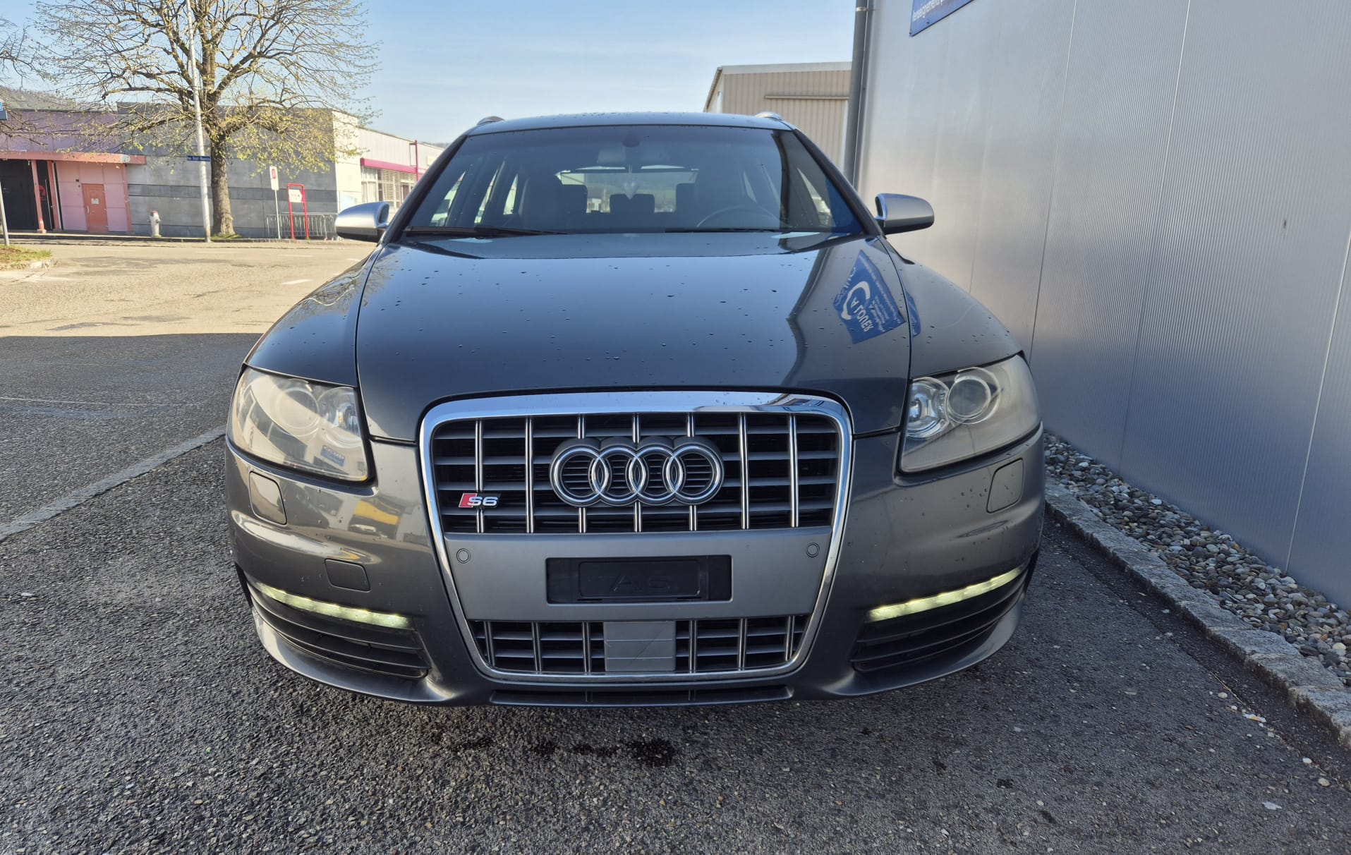 AUDI S6 Avant 5.2 V10 quattro tiptronic-image-9