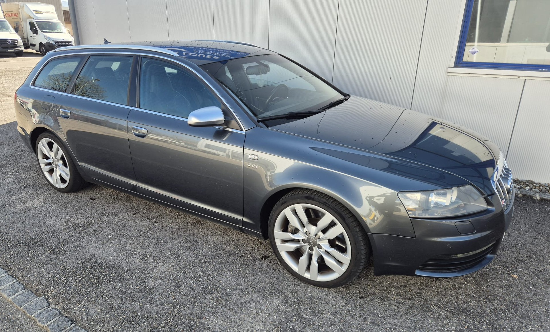 AUDI S6 Avant 5.2 V10 quattro tiptronic-showroom-element-1