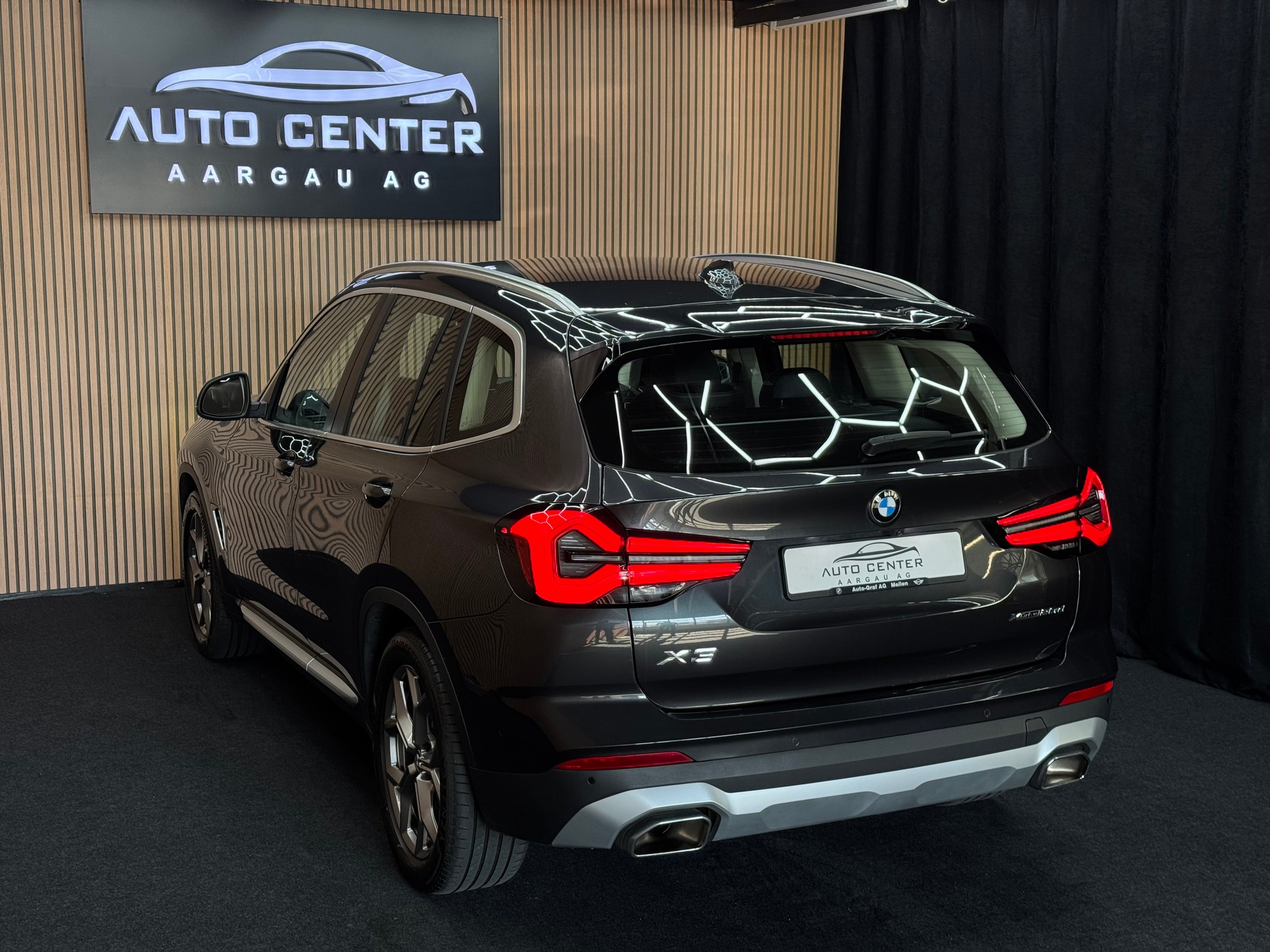 BMW X3 20d xDrive *ab CHF 319.-/ Monat*-showroom-element-3