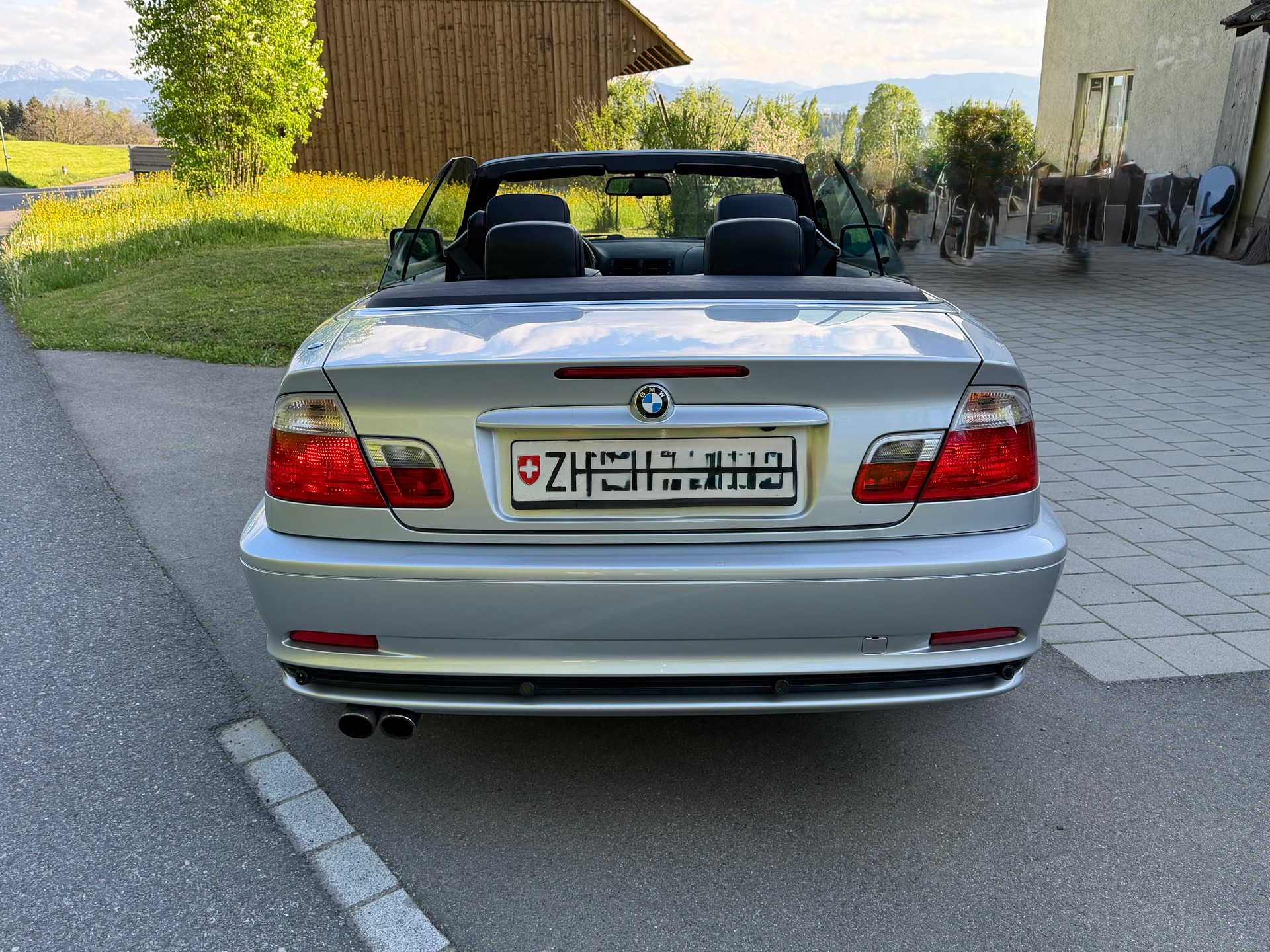 BMW 330Ci Cabriolet-image-4