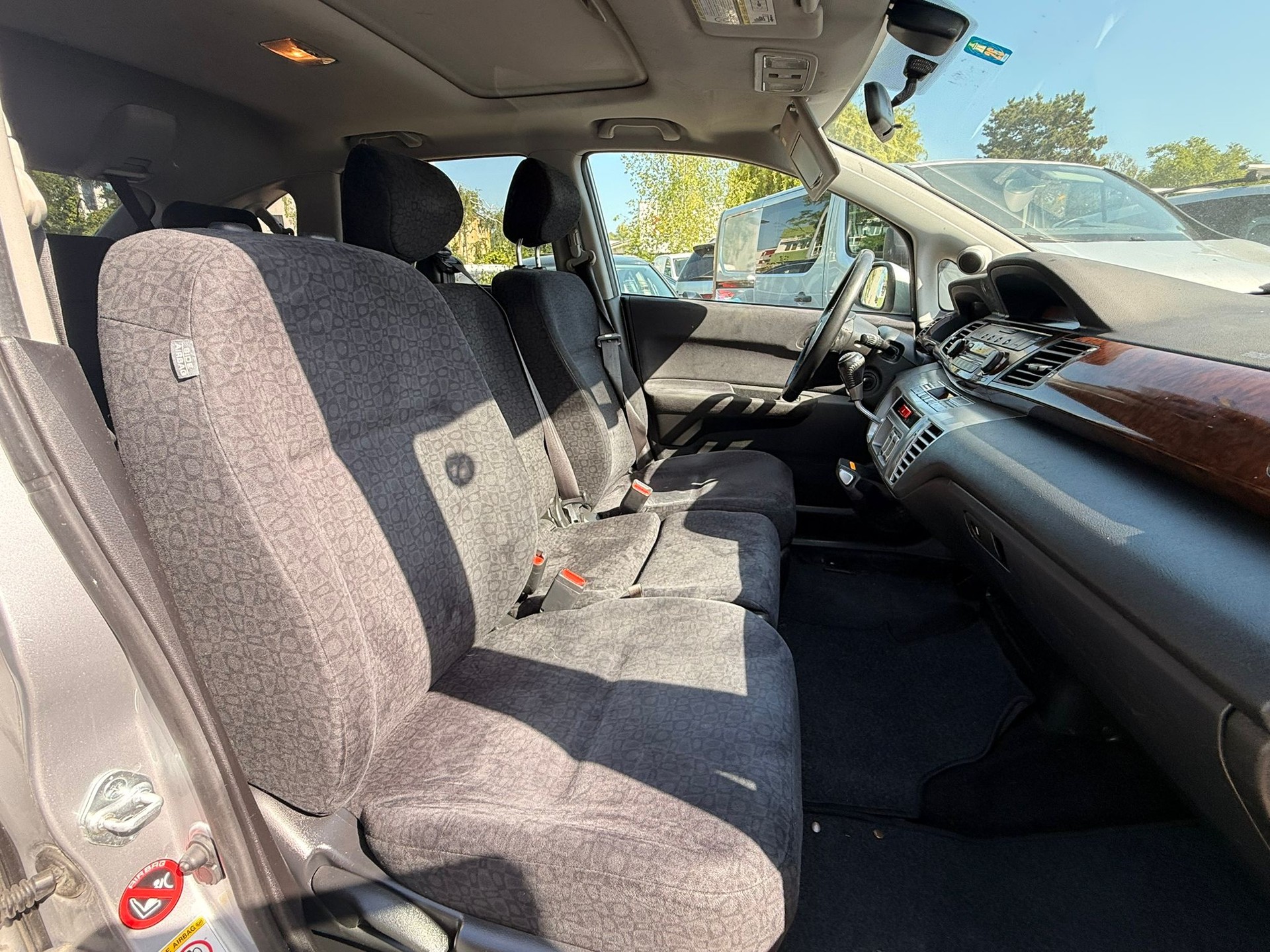 HONDA FR-V 2.0 Comfort-image-12