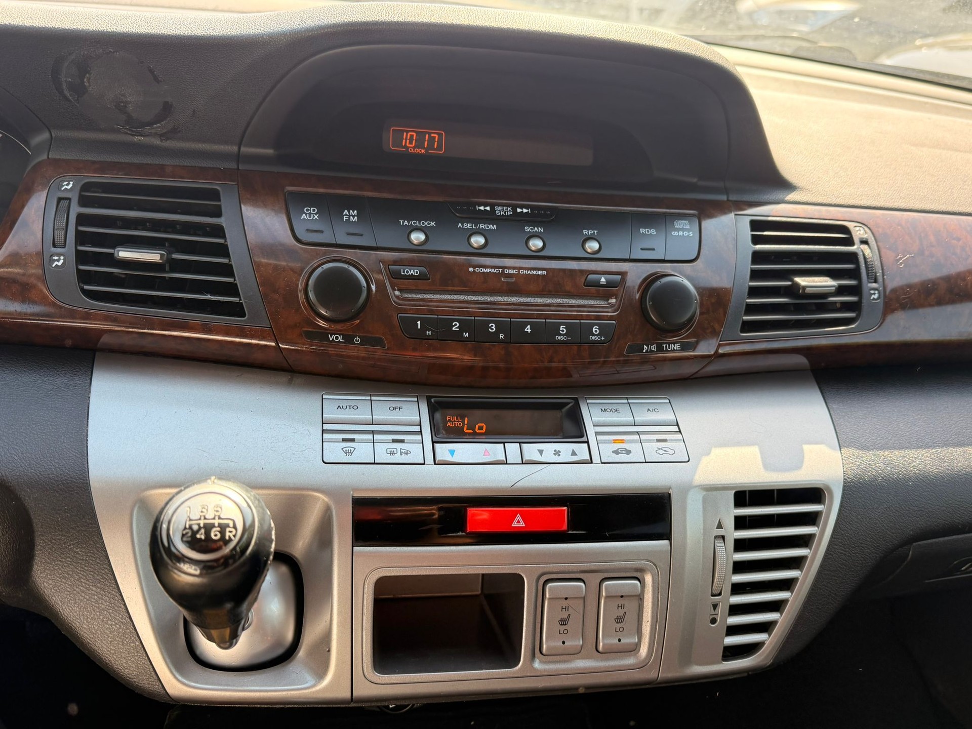 HONDA FR-V 2.0 Comfort-image-14