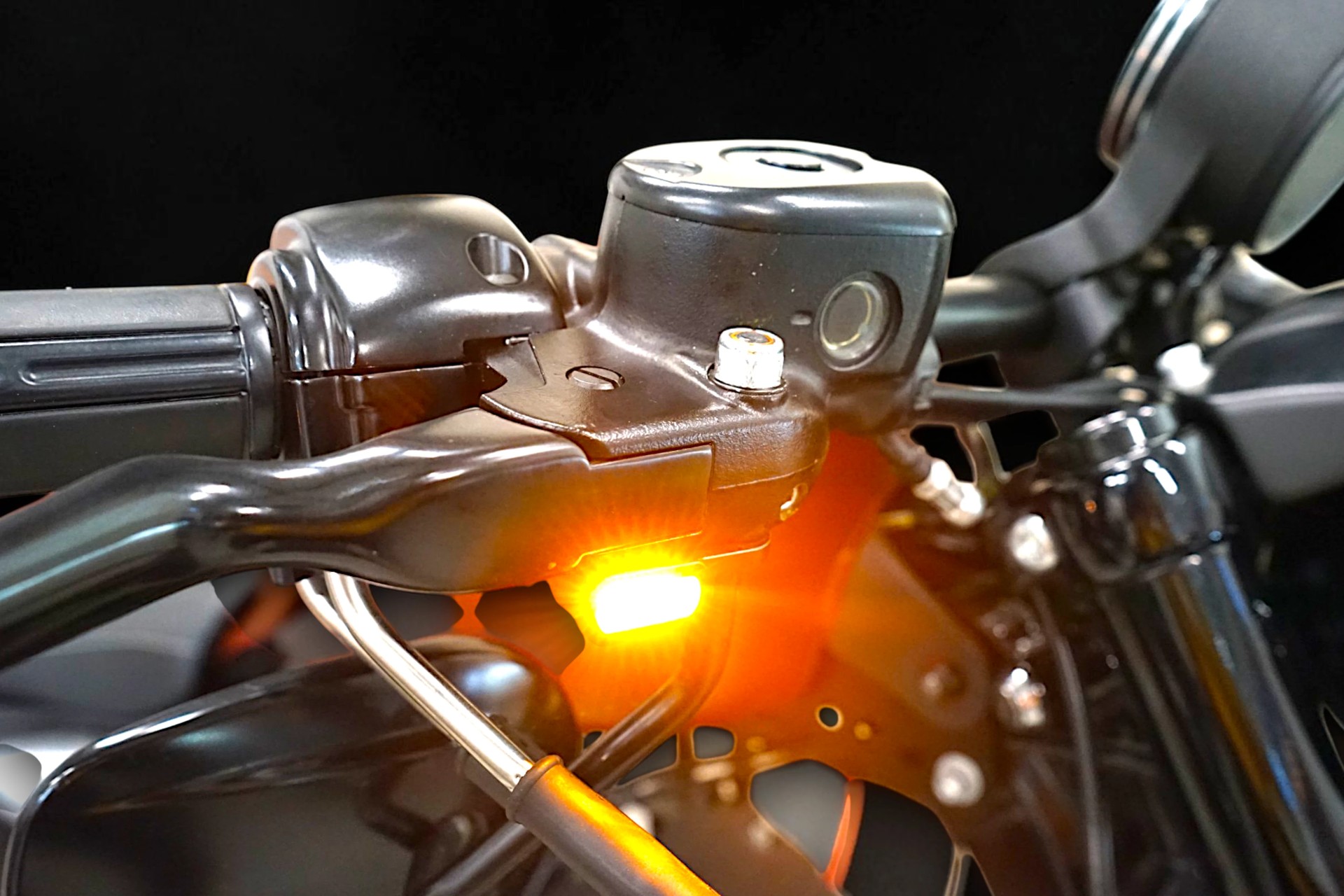 HARLEY-DAVIDSON XL 883 N Sportster Iron ABS-image-5