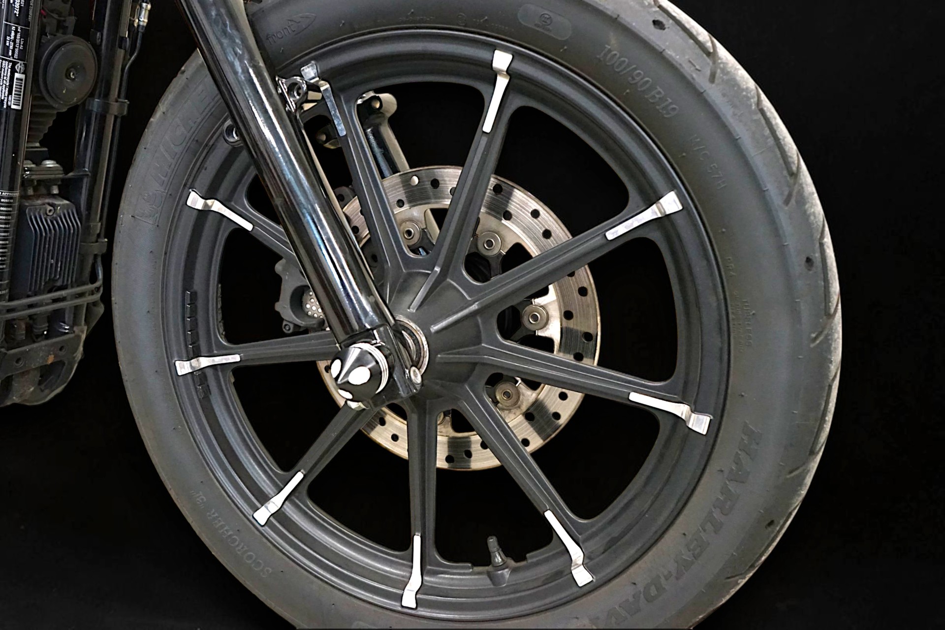 HARLEY-DAVIDSON XL 883 N Sportster Iron ABS-image-10