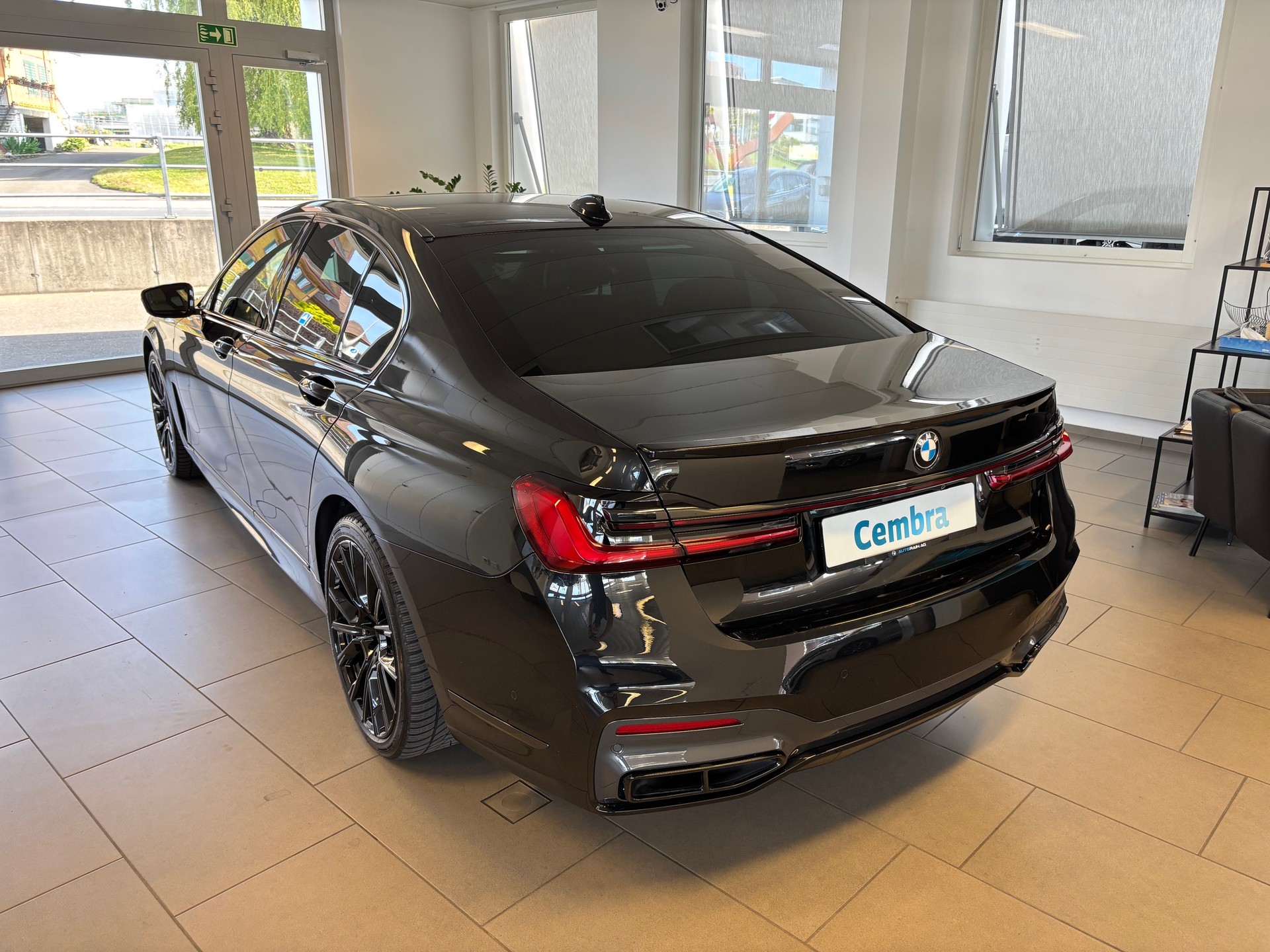 BMW 730d M Sport xDrive Steptronic-showroom-element-3