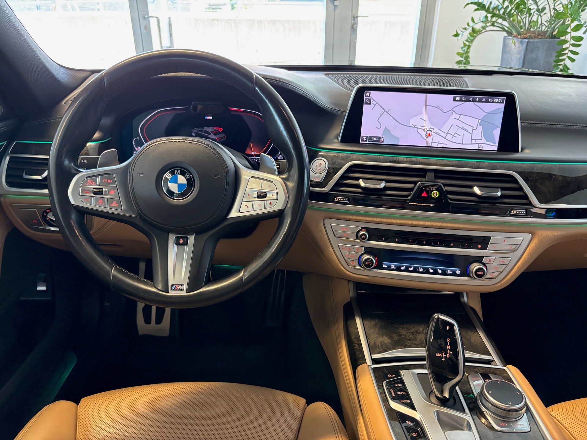 BMW 730d M Sport xDrive Steptronic-image-12