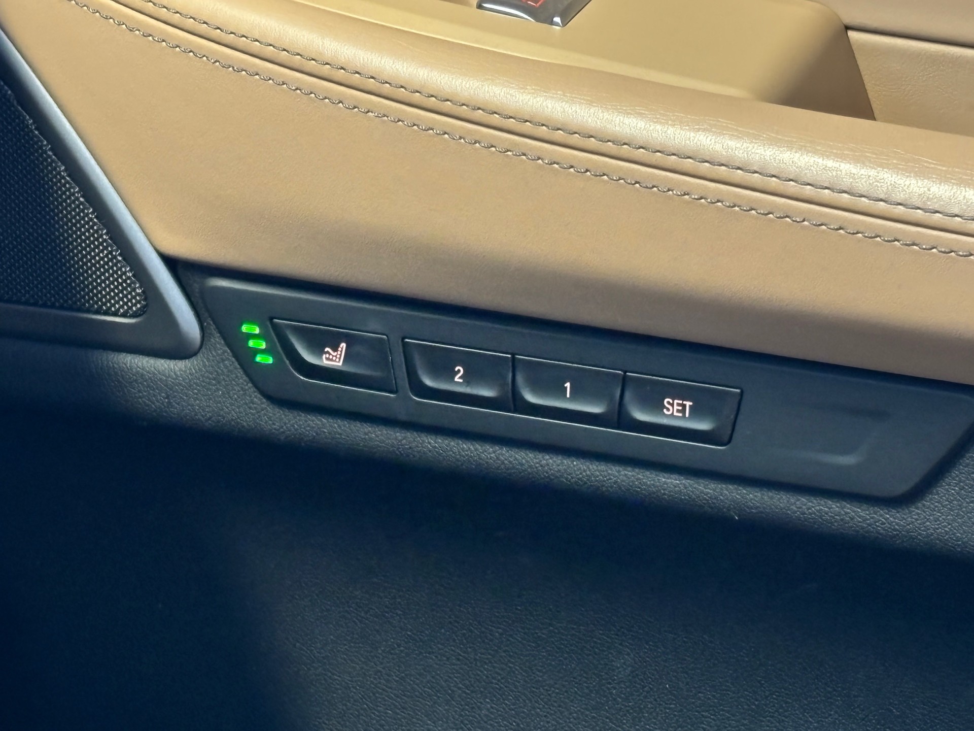 BMW 730d M Sport xDrive Steptronic-image-18