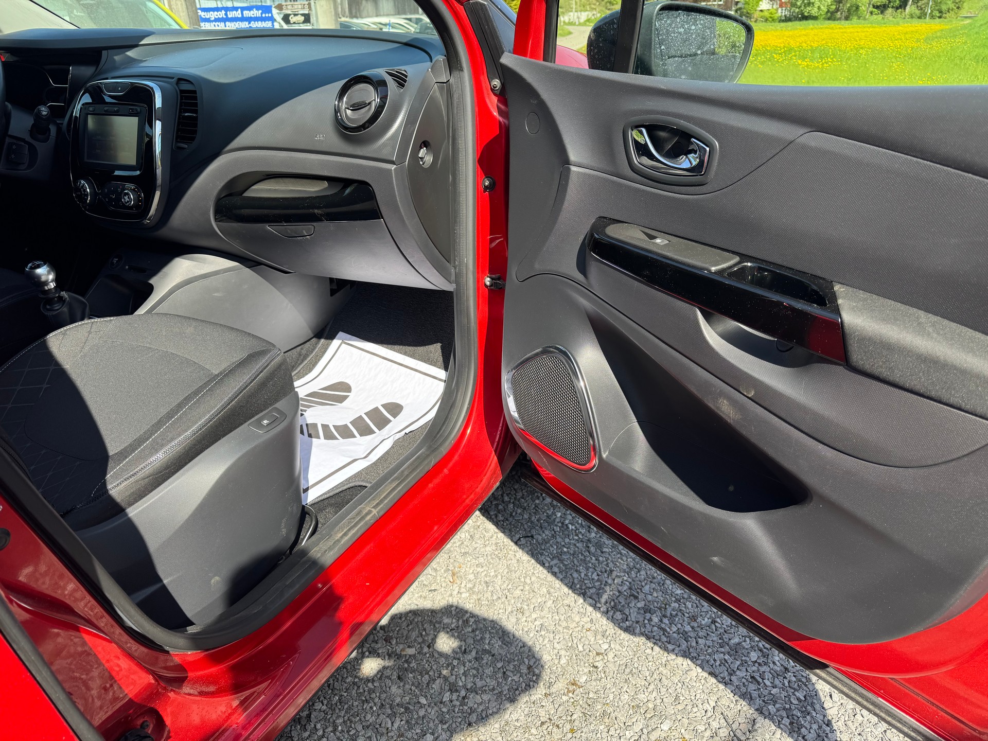 RENAULT Captur 1.5 dCi Helly Hansen-image-14