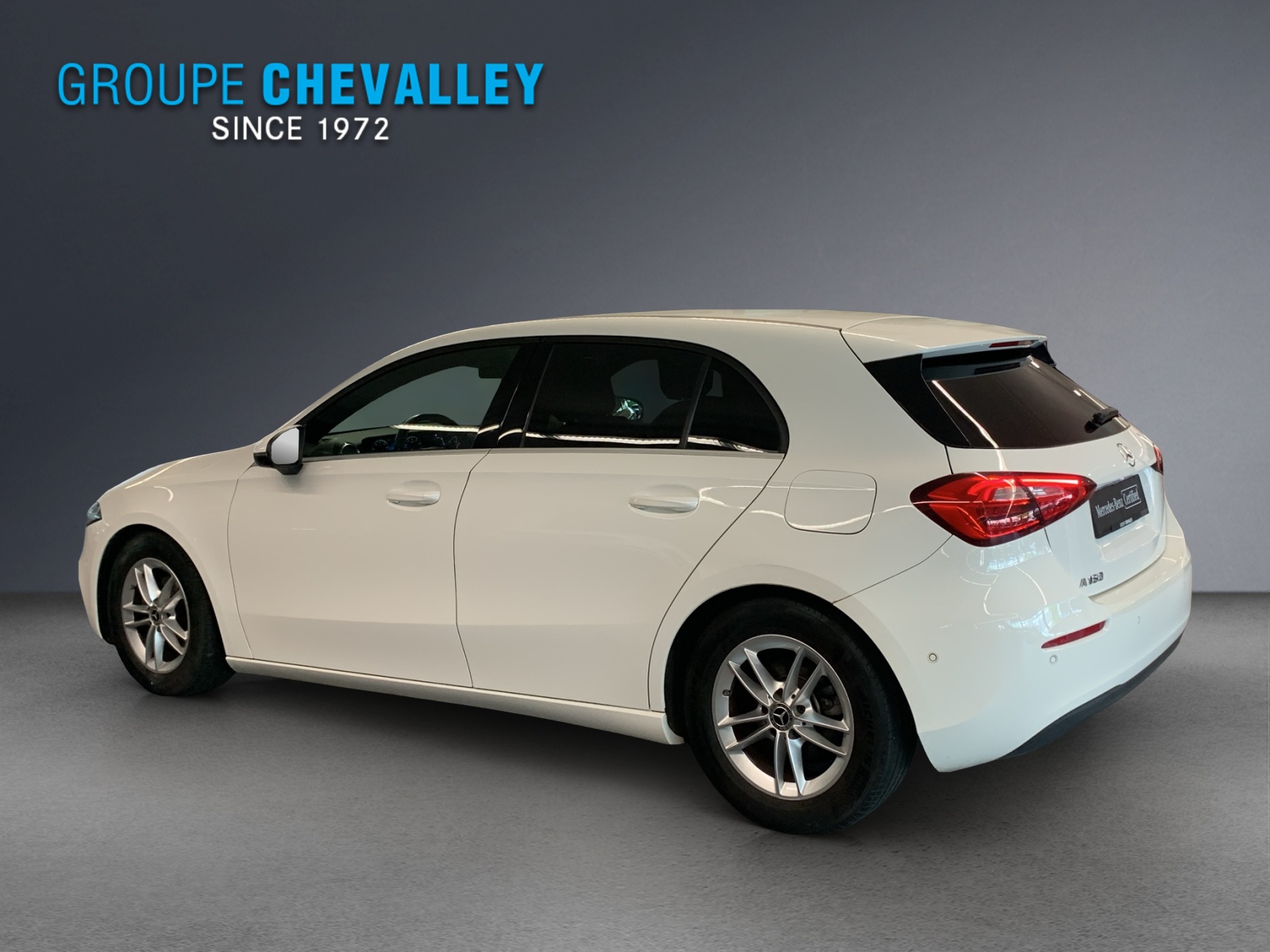 MERCEDES-BENZ A 160-showroom-element-2