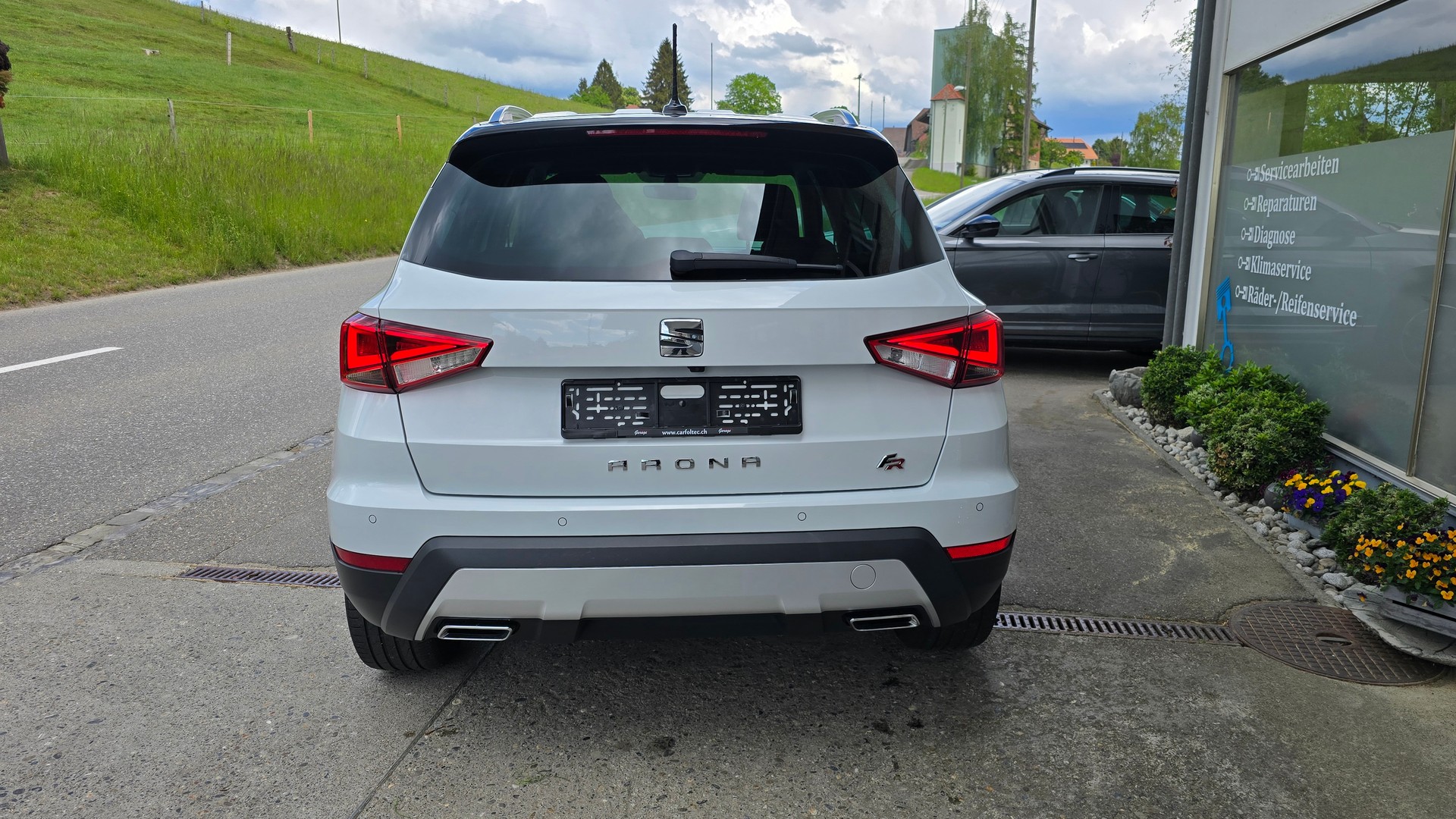 SEAT Arona 1.0 TSI Eco DSG FR-image-3