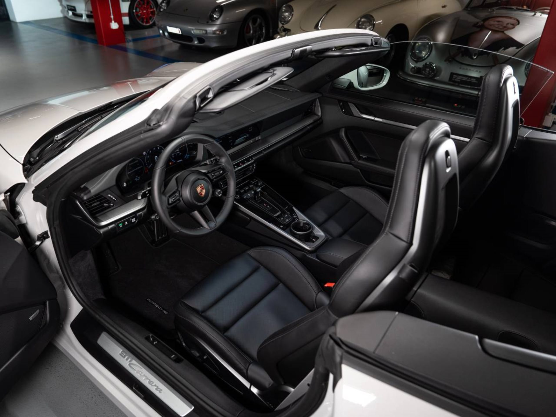 PORSCHE 911 Carrera Cabriolet-image-24