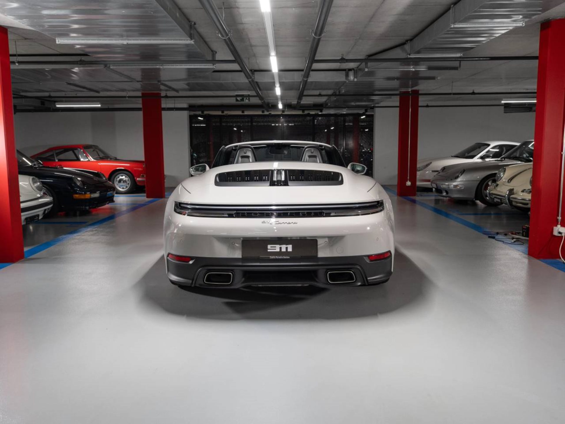 PORSCHE 911 Carrera Cabriolet-image-7