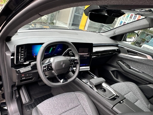 RENAULT Espace 1.2 E-Tech 200 Techno 5-Sitze-image-16
