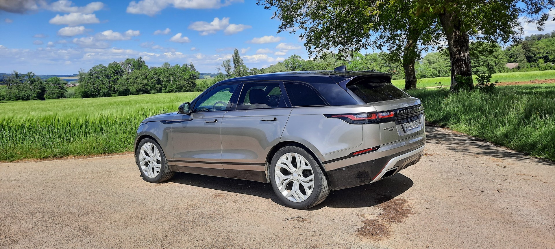 LAND ROVER 3.0 V6 R-Dynamic HSE P380-image-3
