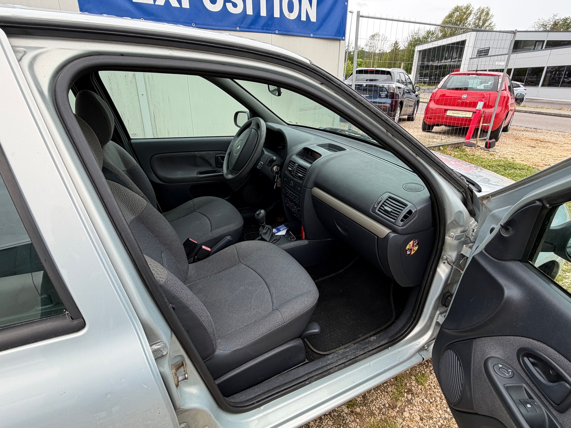 RENAULT Clio 1.2 16V Fairway-image-6