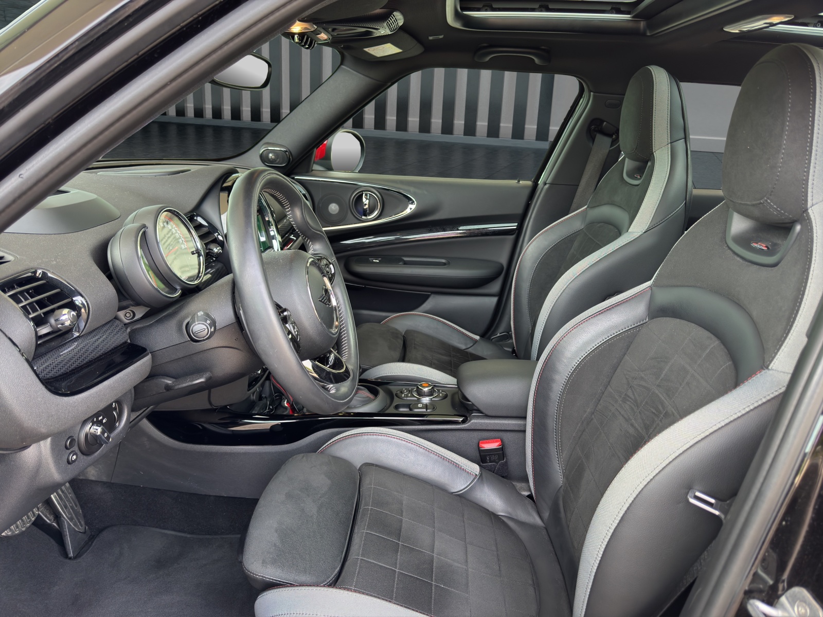 MINI Clubman F54 2.0i John Cooper Works ALL4-image-14