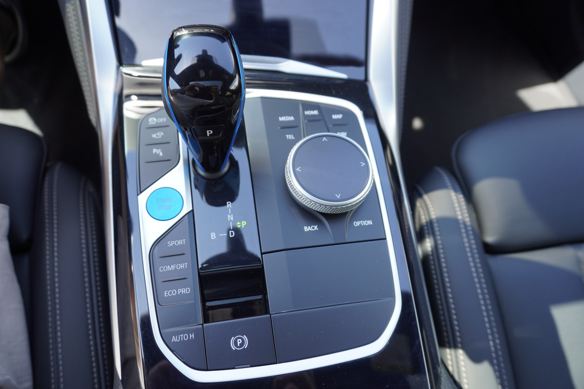 BMW i4 M50 M SPORT!!! INDIVIDUAL!!!-image-29