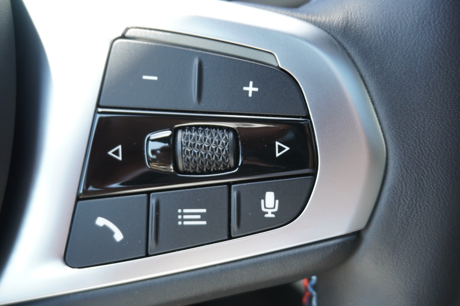 BMW i4 M50 M SPORT!!! INDIVIDUAL!!!-image-27