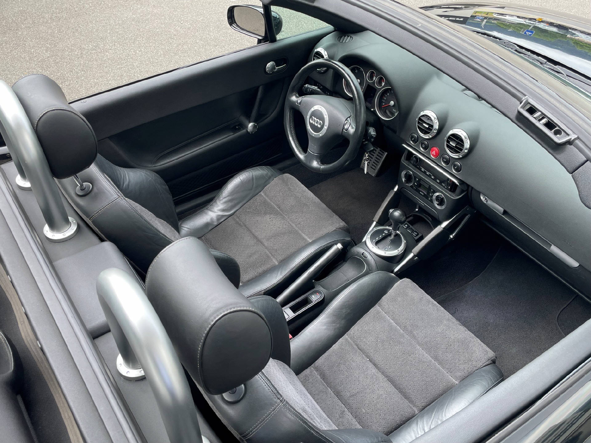 AUDI TT Roadster 1.8 20V Turbo 180 ESP-image-6
