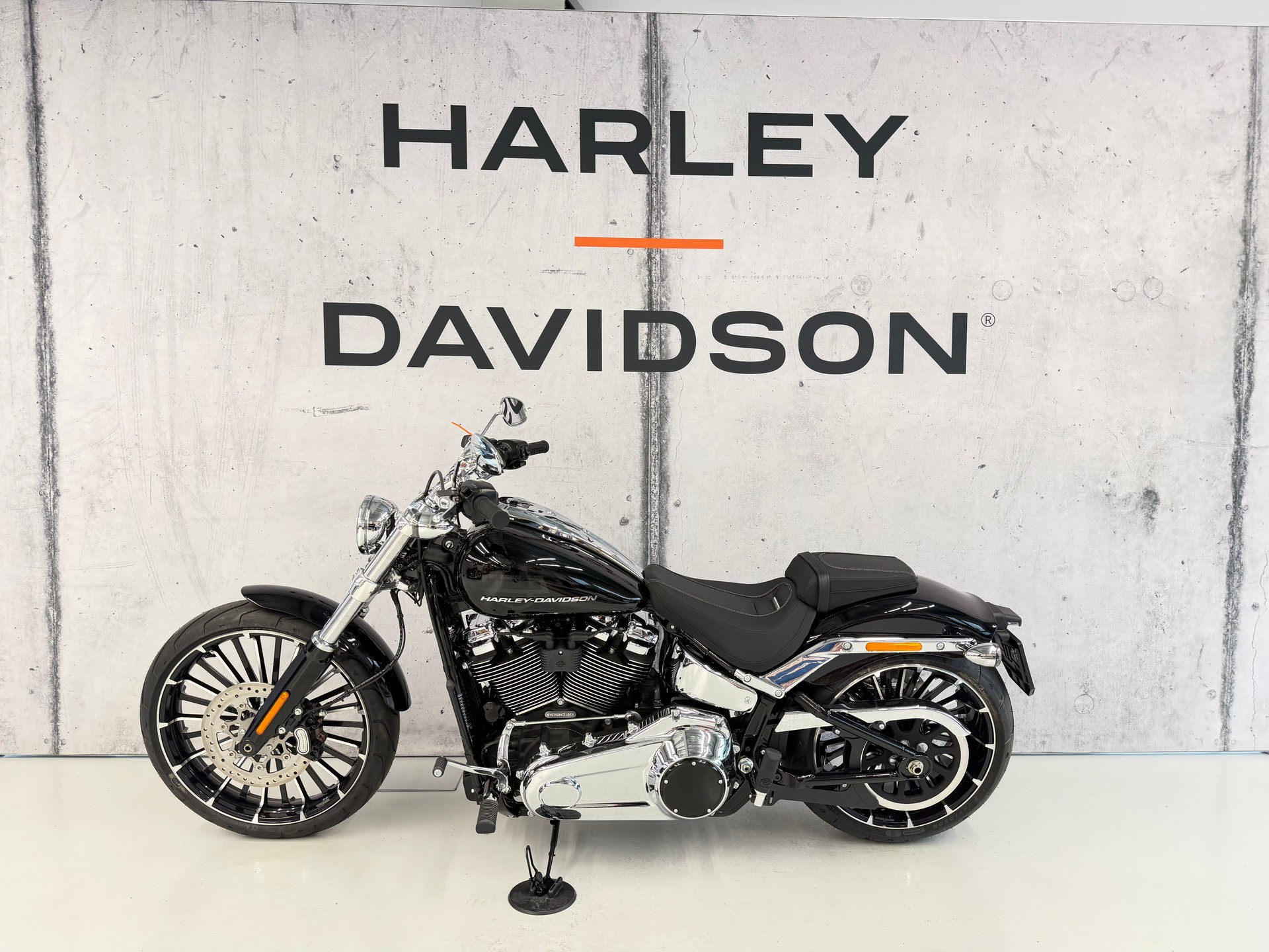 HARLEY-DAVIDSON FXBR Breakout 117-image-3