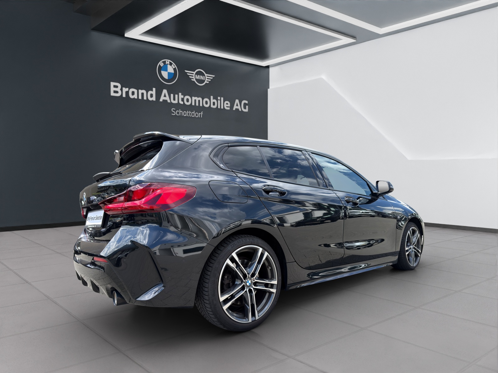 BMW 120d xDrive SAG-image-4