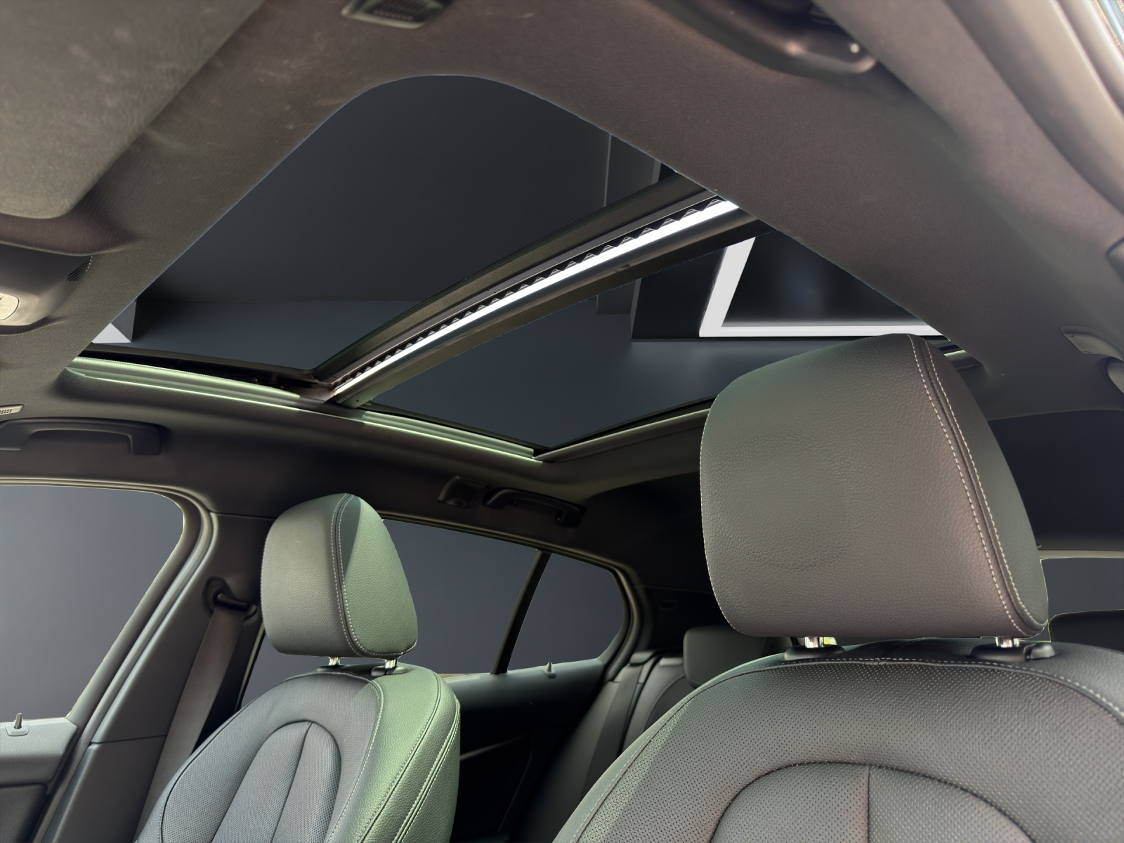 BMW 120d xDrive SAG-image-9